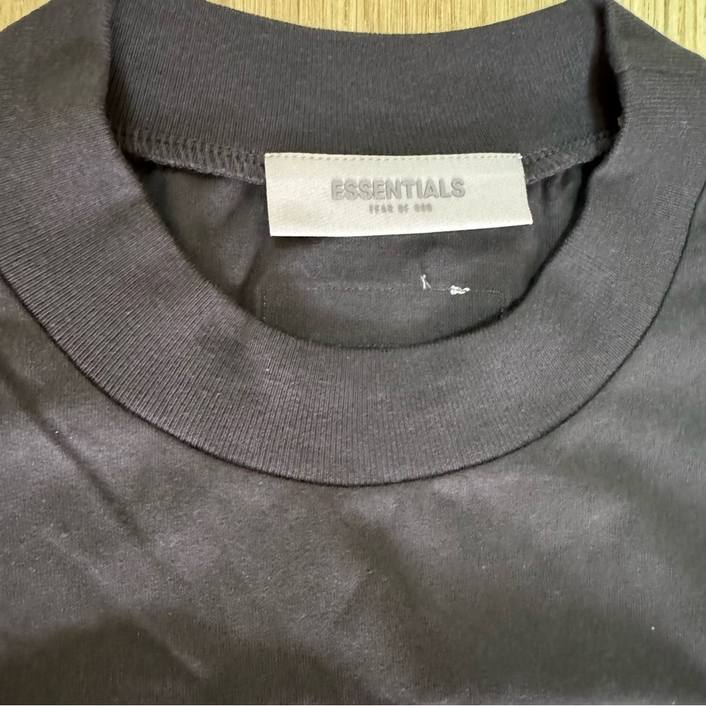 Fear of God Essentials 1977 Iron Gray T-Shirt Small BNWT Dust Bag Streetwear - Picture 6 of 8